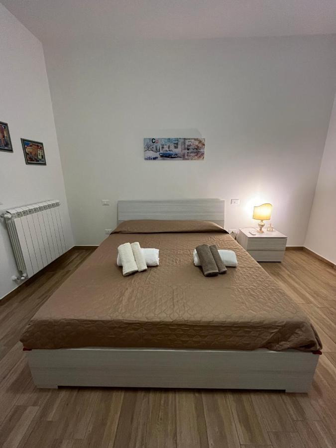 Bed&Breakfast Del Viaggiatore Fondi Εξωτερικό φωτογραφία