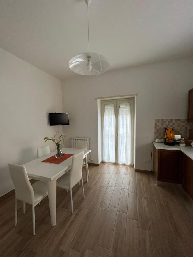 Bed&Breakfast Del Viaggiatore Fondi Εξωτερικό φωτογραφία