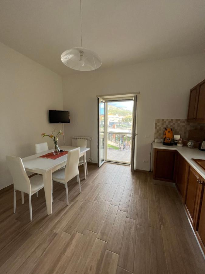 Bed&Breakfast Del Viaggiatore Fondi Εξωτερικό φωτογραφία